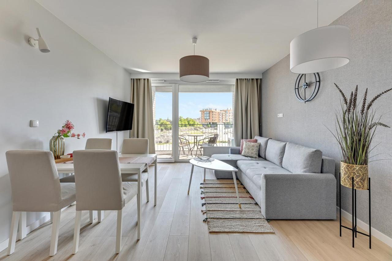 Chlebova - Riverside View Terrace, Free Parking, Gym & Kidsplay By Downtown Huoneisto