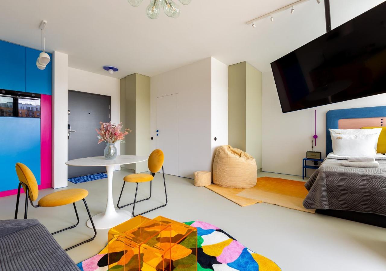 Chlebova - Riverside View Terrace, Free Parking, Gym & Kidsplay By Downtown Huoneisto *